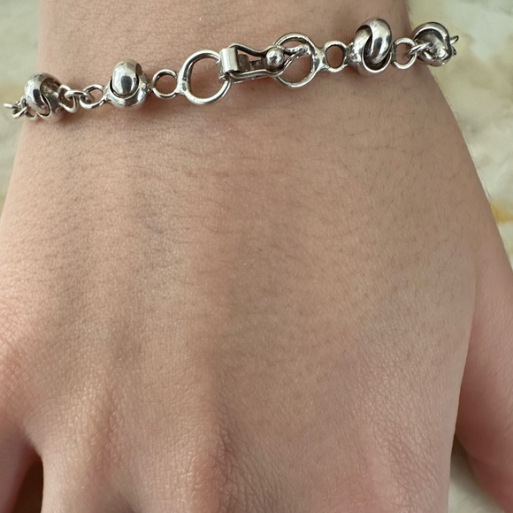 950 Platinum Beaded Bracelet - Picture 2 of 11